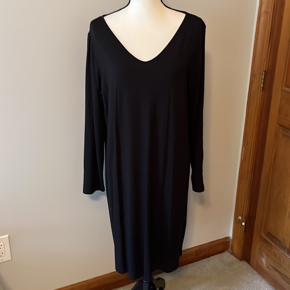 JJIll Wearever collection simple black dress